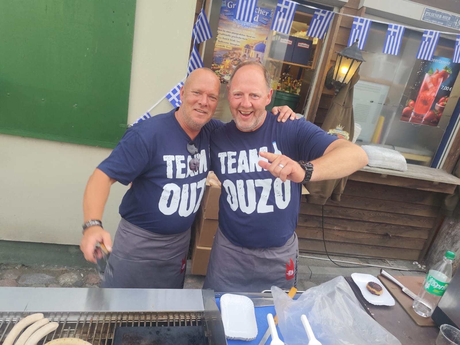 Griechischer Abend 2026 - Beste Stimmung am Grill- und Würstchenstand